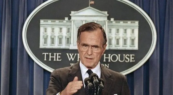Hospitalizan al ex presidente George H.W. Bush 