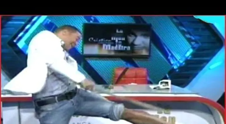 Cristian se entra a palo en pleno programa (VIDEO)