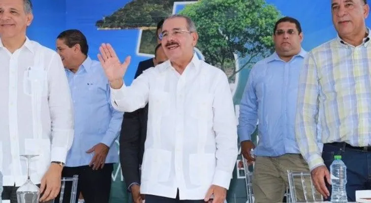 Presidente Medina encabeza acto del Día del Medio Ambiente