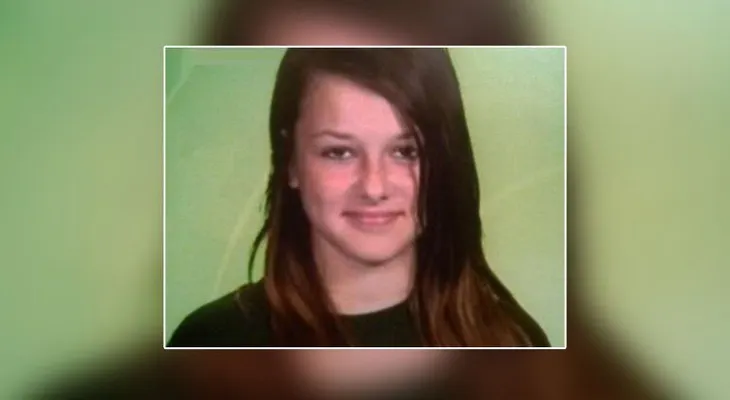 Niña de 12 años se suicida por acoso en redes sociales