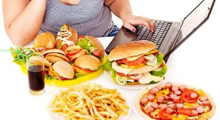  El abuso de la comida rápida puede causar avitaminosis (que es la falta de vitaminas)