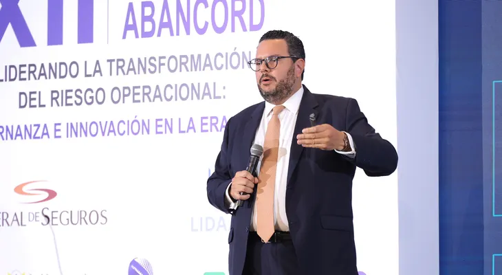 ABANCORD aborda nuevos retos regulatorios del sector junto al superintendente de Bancos