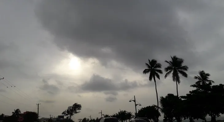 Polvo de Sahara y lluvias aisladas este fin de semana