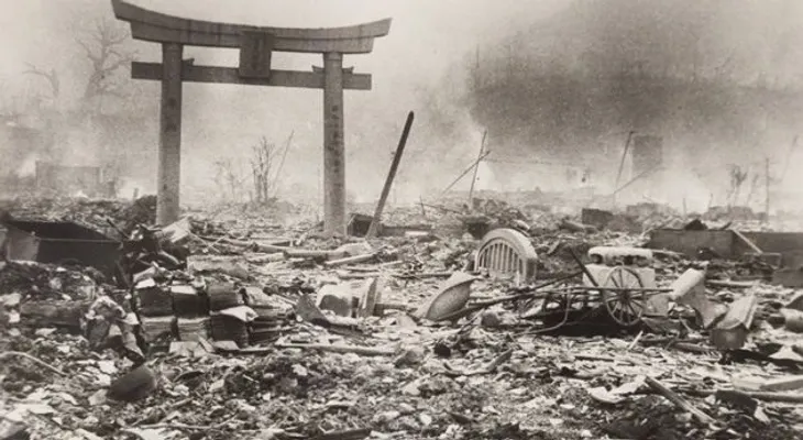 Imágenes nunca vistas en Nagasaki un día después de la bomba atómica