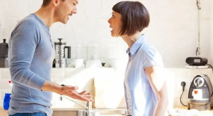 La palabra de dos letras que acaba con todas las discusiones de pareja