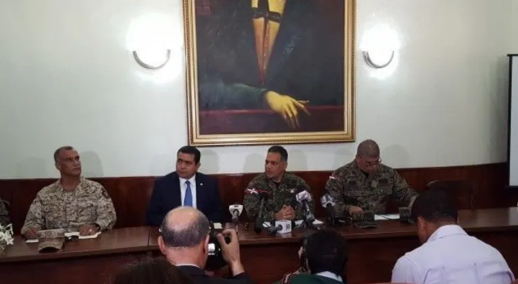 Defensa dice videos de haitianos entrando a RD son viejos. Apunterd.com lo difundió hace algunos años 