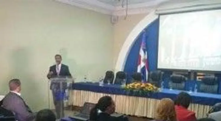 Domingo Contreras presenta propuestas para que munícipes tengan derecho a la Ciudad