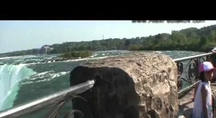 Mujer se suicida en las Cataratas del Niagara (VIDEO)
