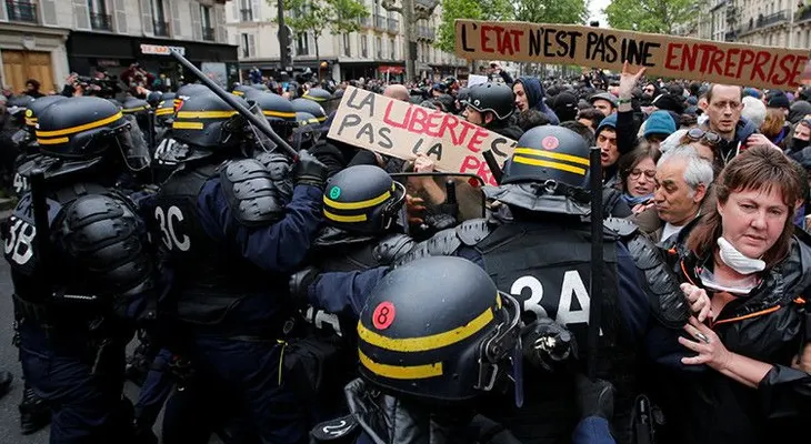 Disturbios en París tras la elección del nuevo presidente Emmanuel Macron