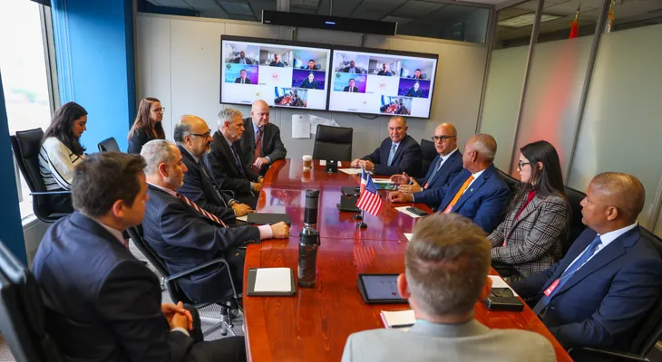 Igor Rodríguez muestra avances de la aviación civil dominicana en Washington