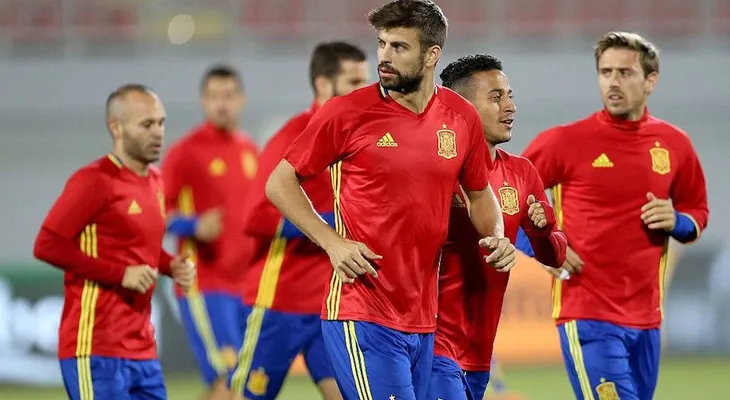 El defensa Gerard Piqué anuncia que dejará la Selección Española