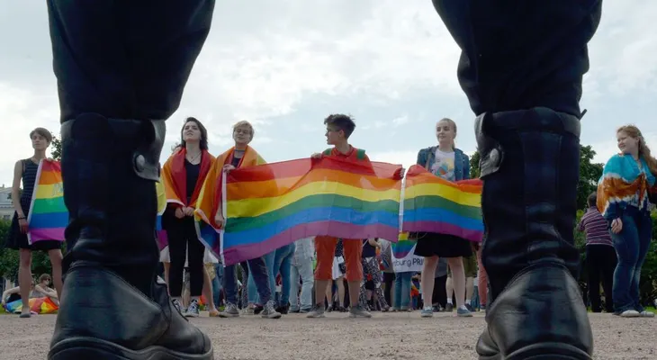 Comunidad LGBT enfrenta un "riesgo significativo" en el Mundial Rusia 2018, según un reporte de Gran Bretaña