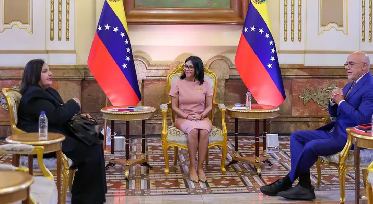 Delcy Rodríguez recibe por primera vez a la jefa de la delegación opositora en la mesa de diálogo venezolana