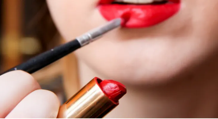 8 trucos maquillaje lucir 10 años más joven