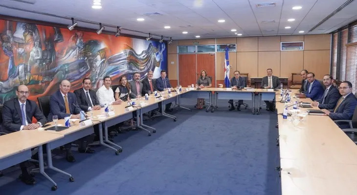 Banco Central y AIRD evalúan el comportamiento de la economía dominicana