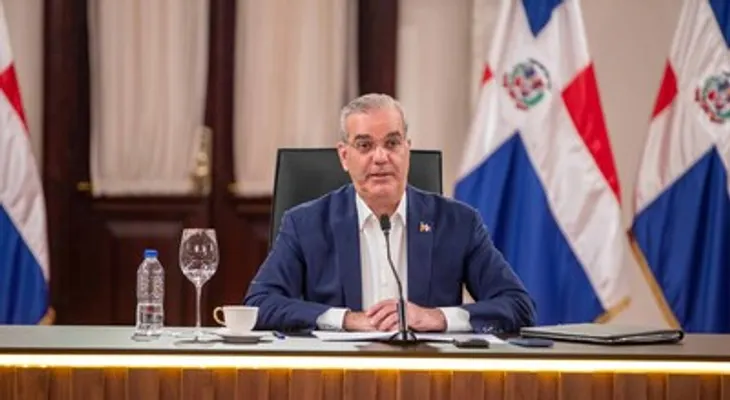 Abinader afirma que República Dominicana rechaza a unos 20 extranjeros por semana por antecedentes penales