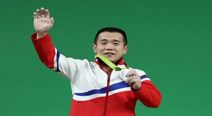 Y eso es tan fuerte... Atleta coreano podría ser ejecutado por ganar plata y no Oro