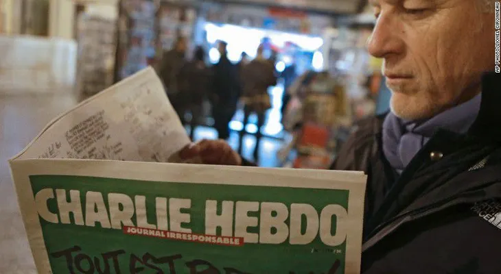 A pesar ataques, portada de Charlie Hebdo dice: "Que se pudran los terroristas"