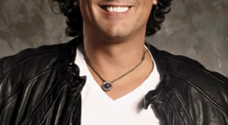 Carlos Vives visita fundación a su llegada al país