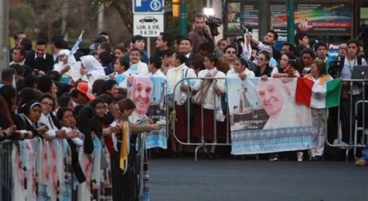 Papa Francisco aterriza en Ciudad de México