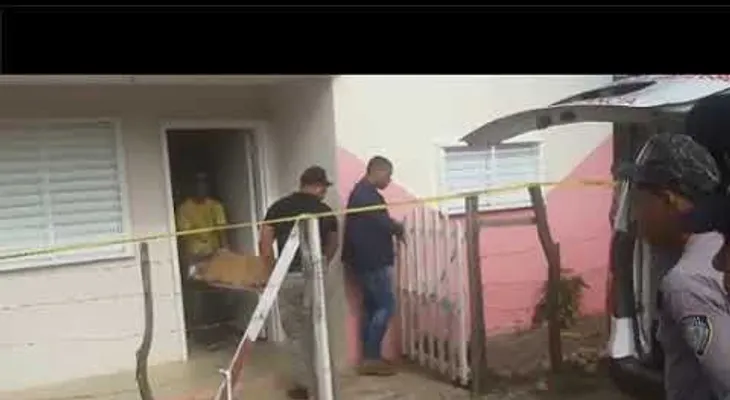 Esto fue lo que encontraron en la casa de la mujer que mató a su hijo y luego se suicidó en Santiago