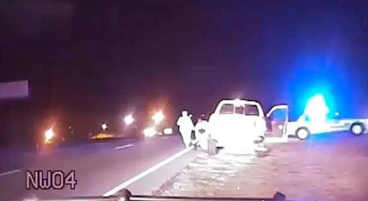 Video: Policía dispara a un anciano al confundir su bastón con un fusíl