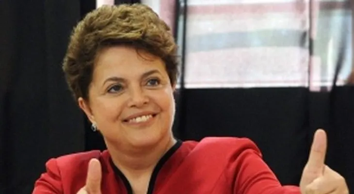 Dilma Rousseff gana presidencia de Brasil con 52% de los votos 