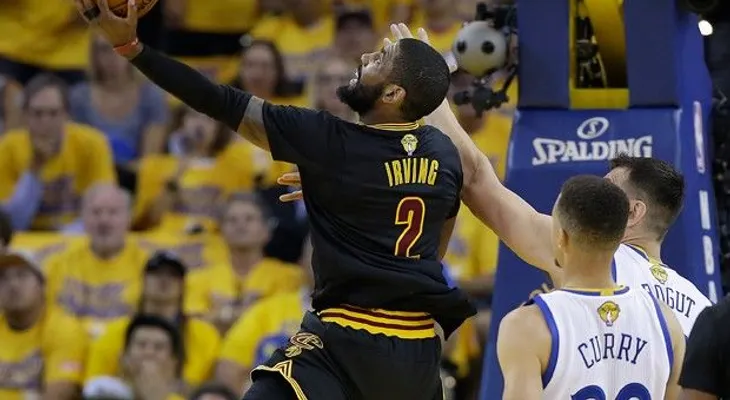 LeBron y Kyrie explotan en GS