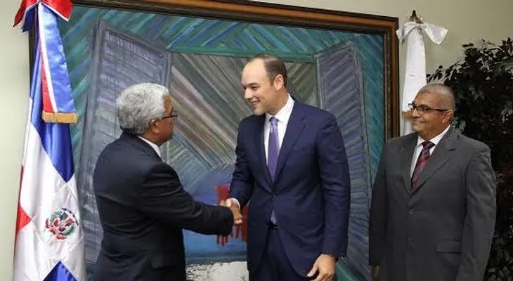 Presidente Indotel anuncia dará nuevo impulso a transición de televisión análoga a digital