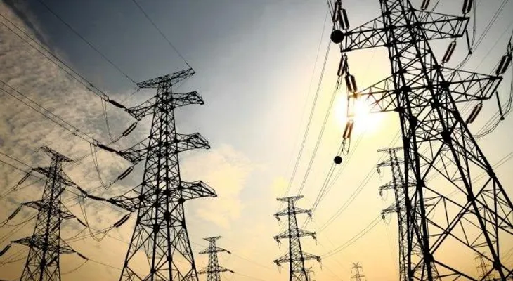 Joven de 22 años se electrocuta cuando instalaba antena en Montecristi
