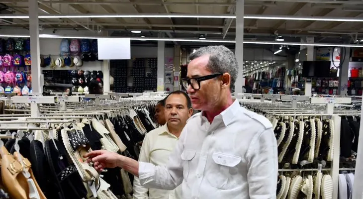 Trabajo sanciona 101 tiendas de inversionistas chinos tras hallar violaciones laborales