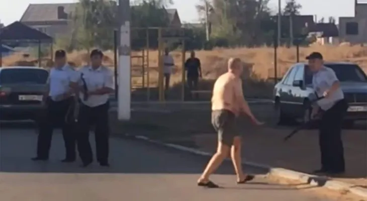 Un hombre comete un atroz asesinato tras salir del manicomio en Rusia; fue abatido por la policia