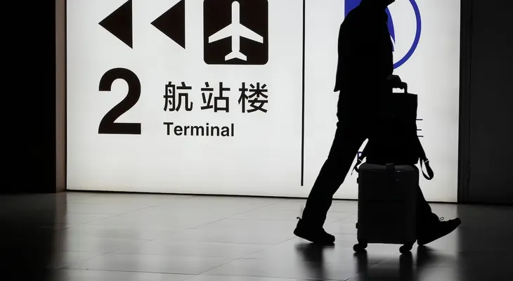 China endurece su control migratorio: podrá vetar la salida del país por riesgos tecnológicos