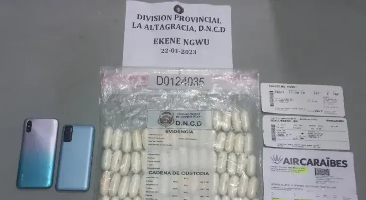 Atrapan extranjero en aeropuerto Punta Cana con 85 bolsitas presumiblemente cocaína