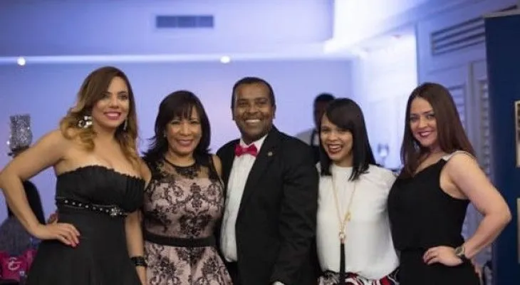 Celebran "Noche especial para ti mamá"