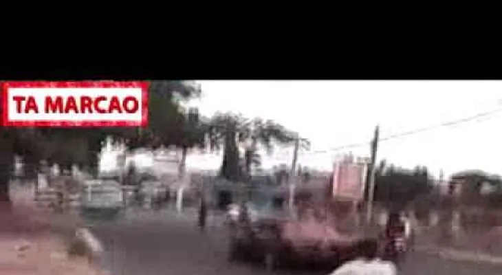 Video: Turba de haitianos intenta agredir chofer atropelló a uno de ellos en avenida Padre Abreu, de La Romana