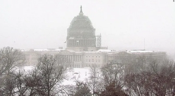 Una gran tormenta se dirige rápidamente al noreste de Estados Unidos