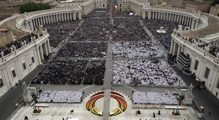 El Vaticano pide escuchar a mujeres; apertura sin precedente 
