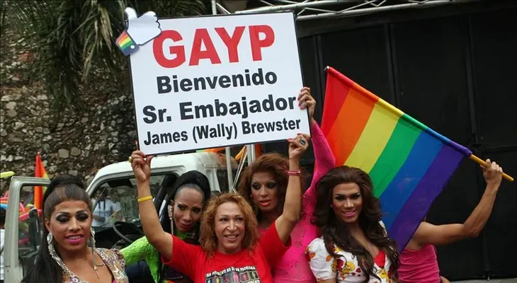 Nominación embajador gay para RD genera rechazo Iglesia; Cedano dice es una falta de respeto