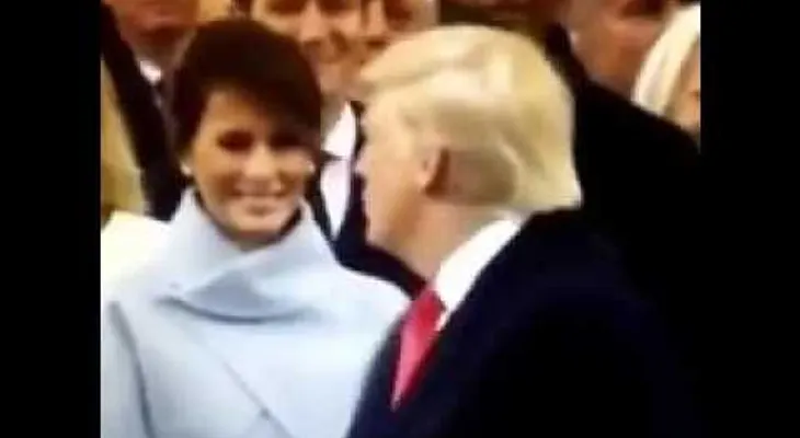 Trump regaña a su esposa durante la investidura (VIDEO)