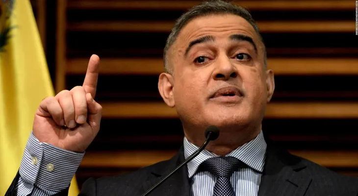 Fiscal de Venezuela: Colombia planea una "bombardeo" e "invasión militar"