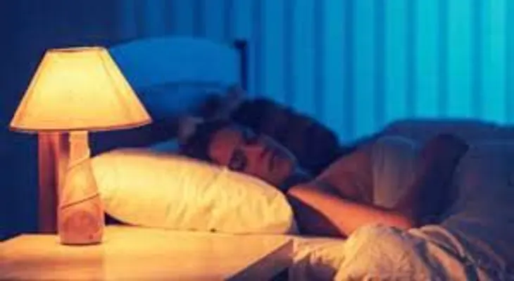 Dormir con la luz encendida puede provocar una enfermedad cardíaca y diabetes