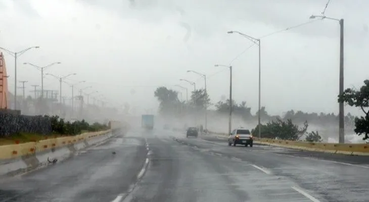 Más de siete mil desplazados por tormenta Érika