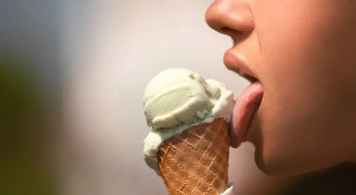 Científicos japoneses descubren un helado que no se derrite ni con un sol ardiente