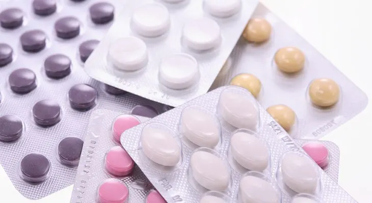 ¿Los medicamentos pueden afectar la visión?