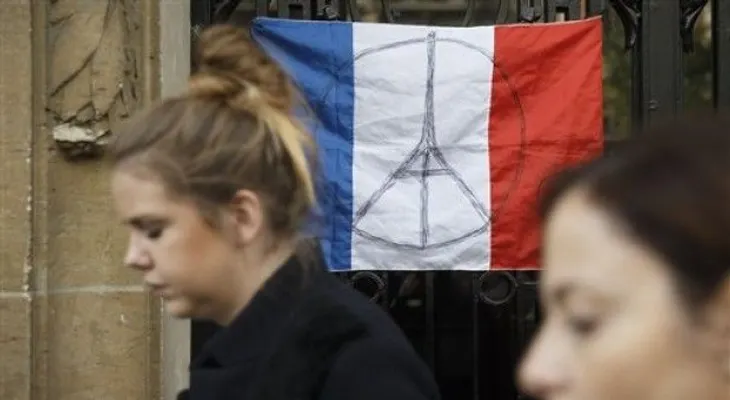 Caen 50% reservaciones hoteleras en París tras recientes ataques terroristas