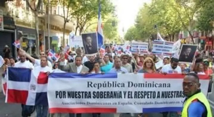 Dominicanos marchan en Madrid por defensa de la soberanía