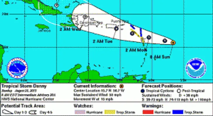 Tormenta tropical Danny continúa debilitándose