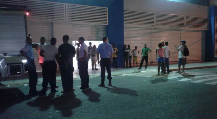 Incendio afectó tienda Plaza Lama de la Duarte