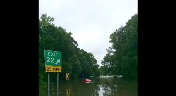 La tormenta tropical Bonnie causa grandes inundaciones en EE.UU.(VIDEO)